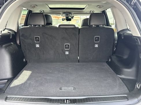 Used 2023 Jeep Grand Cherokee Limited w/ Luxury Tech Group II image 11