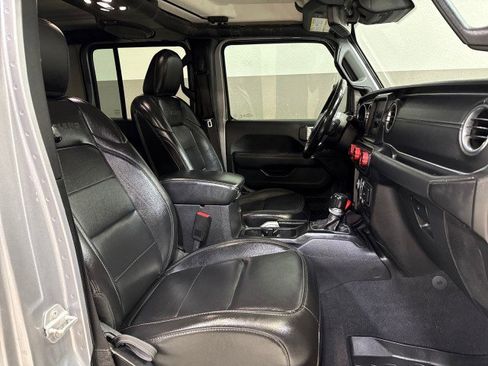Used 2020 Jeep Gladiator Overland image 49
