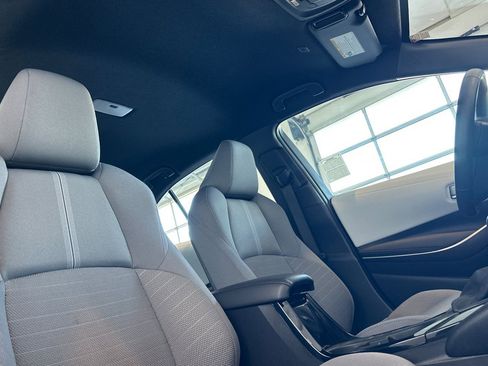 Certified 2025 Toyota Corolla SE w/ Convenience Package image 16