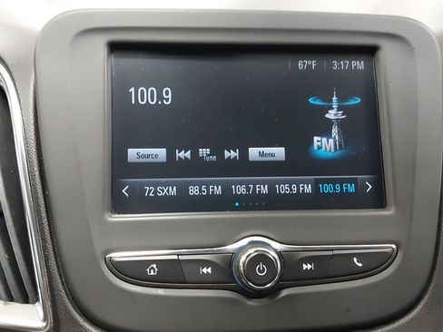 Used 2017 Chevrolet Malibu LT FWD image 20
