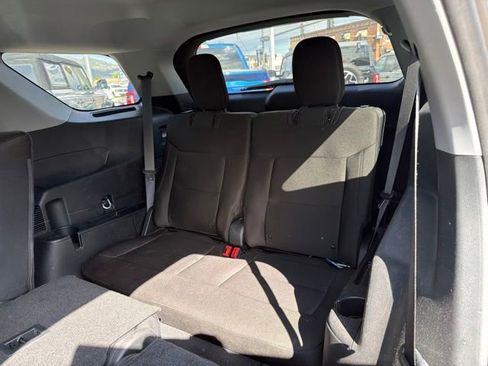 Used 2023 Ford Explorer XLT RWD image 19