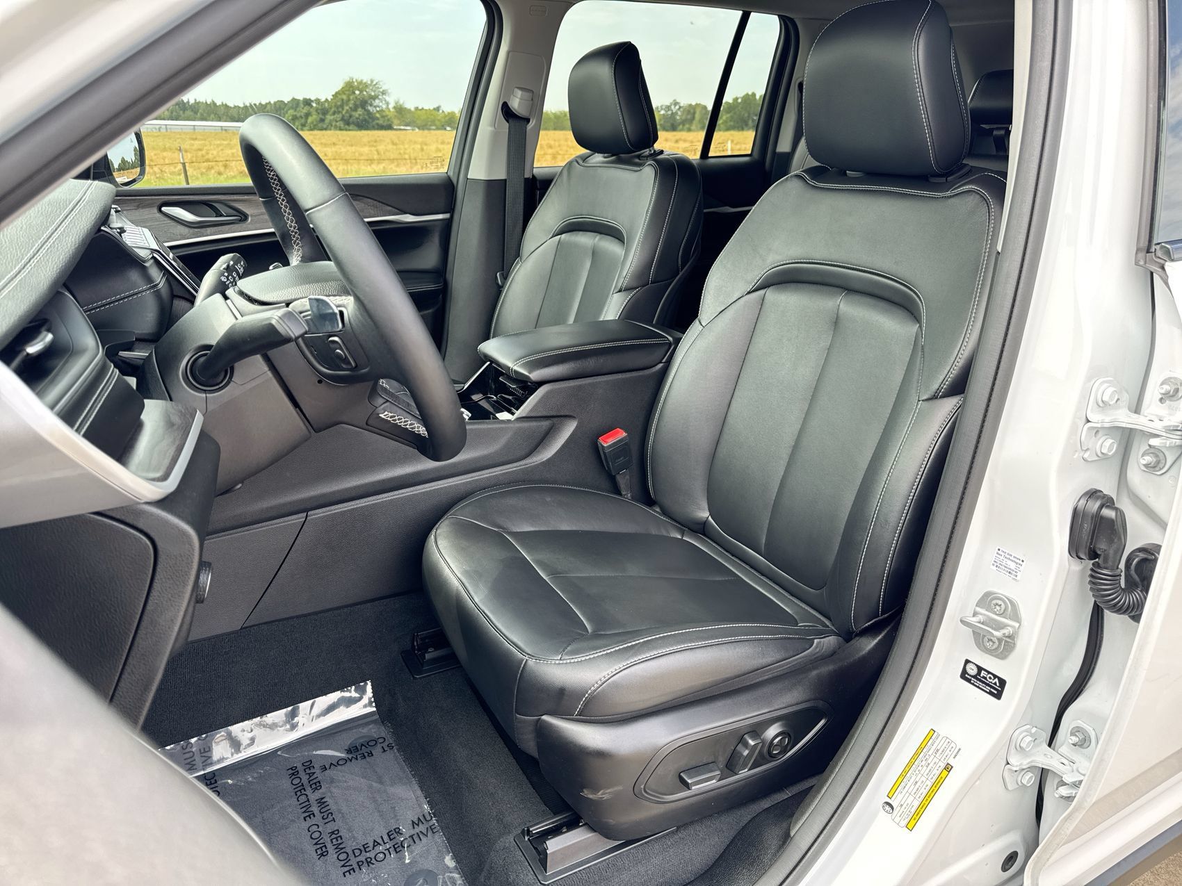 Used 2022 Jeep Grand Cherokee Limited RWD image 11