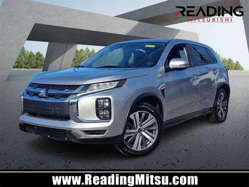 Used 2024 Mitsubishi Outlander Sport SE image 1