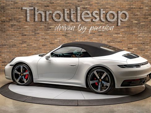 Used 2024 Porsche 911 Cabriolet image 10