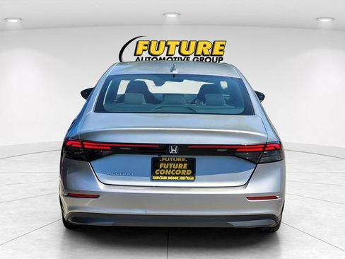 Used 2024 Honda Accord EX image 5