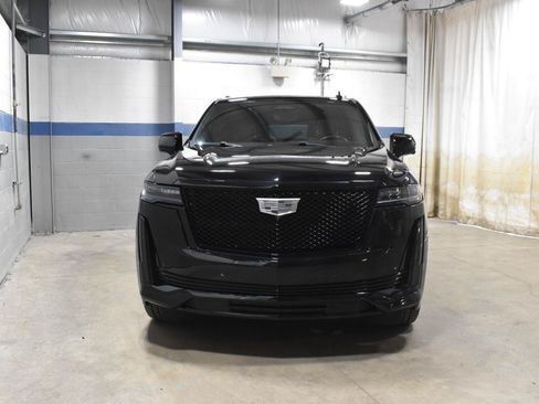 Used 2022 Cadillac Escalade ESV Sport w/ Touring Package AWD/4WD image 29