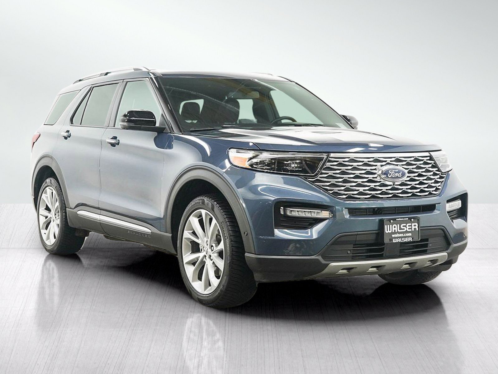 Used 2021 Ford Explorer Platinum w/ Equipment Group 601A AWD/4WD image 7