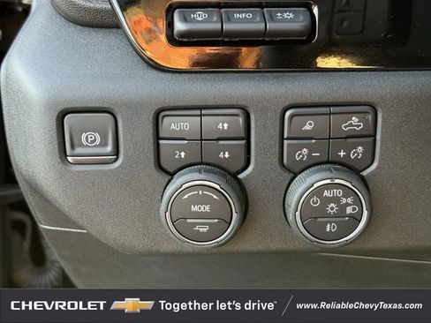 Used 2025 Chevrolet Silverado 1500 LTZ AWD/4WD image 29
