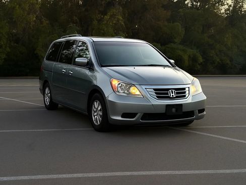 Used 2010 Honda Odyssey EX-L image 7