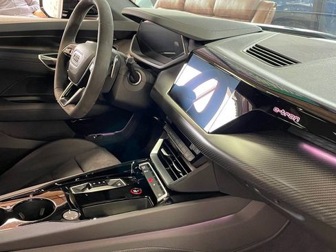 Used 2024 Audi e-tron GT Premium Plus w/ Performance Package image 28