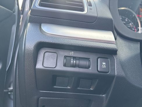 Used 2016 Subaru Crosstrek 2.0i Premium w/ Moonroof Package image 24