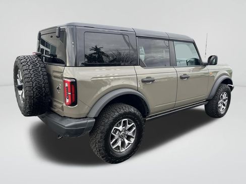 Used 2025 Ford Bronco Badlands image 6