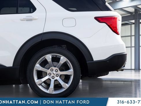 Used 2020 Ford Explorer Platinum w/ Premium Technology Package AWD/4WD image 34