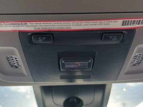 Used 2023 Toyota Camry SE FWD image 14