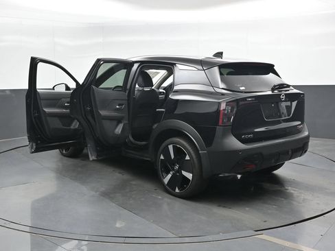 Used 2025 Nissan Kicks SR AWD/4WD image 44