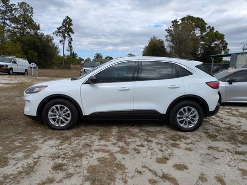 Used 2022 Ford Escape SE image 7