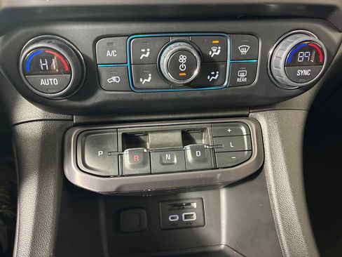 Used 2023 GMC Acadia AT4 w/ Technology Package image 22