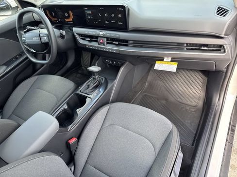 New 2026 Kia K4 FWD image 14