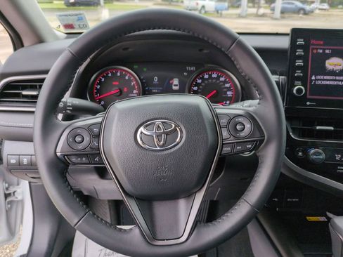 Used 2024 Toyota Camry XSE FWD image 16