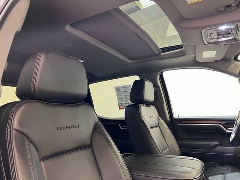 Used 2024 GMC Sierra 1500 Denali image 34