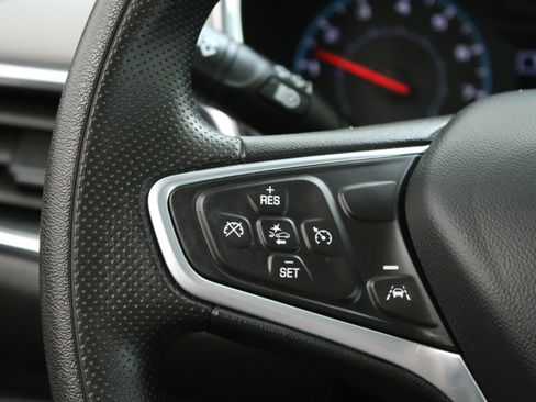 Used 2023 Chevrolet Equinox LS image 13