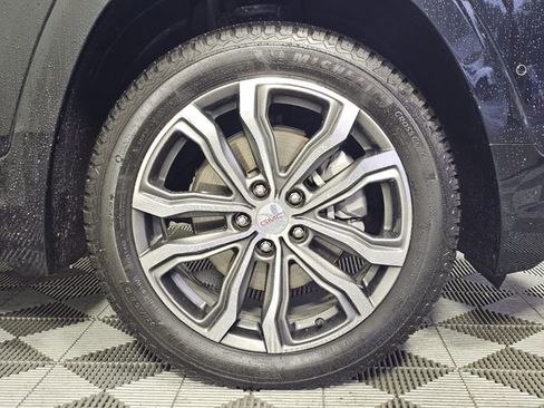 Used 2020 GMC Terrain Denali w/ Denali Premium Package image 9