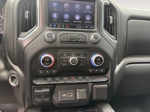 Used 2021 GMC Sierra 1500 AT4 w/ AT4 Preferred Package AWD/4WD image 11