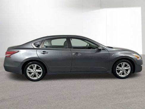 Used 2015 Nissan Altima 2.5 SL w/ Technology Package FWD image 36