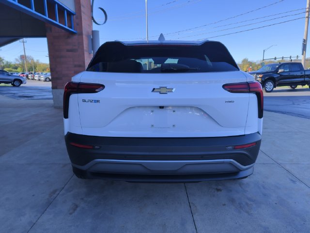 Used 2024 Chevrolet Blazer EV LT AWD/4WD image 7