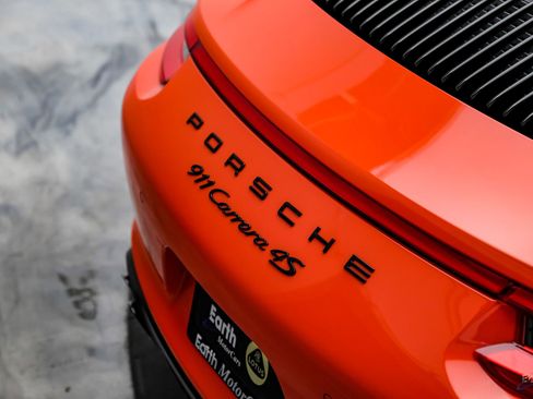 Used 2018 Porsche 911 Carrera 4S AWD/4WD image 28