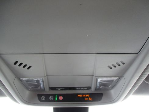 Used 2023 Chevrolet Equinox LT image 26