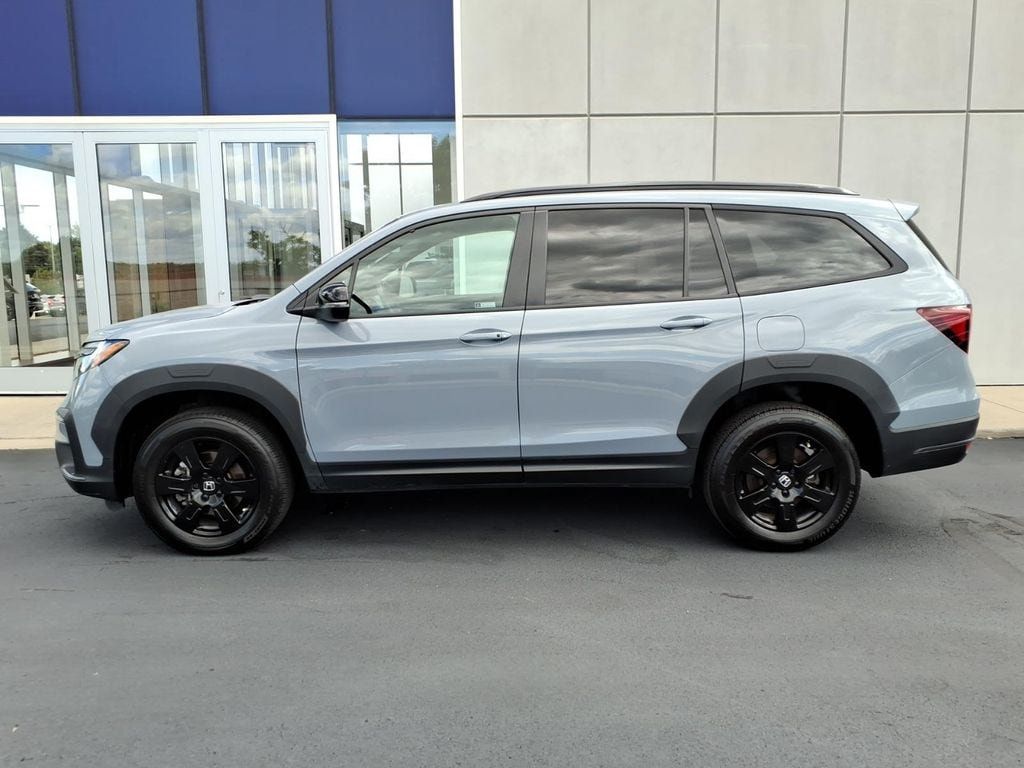 Used 2022 Honda Pilot TrailSport image 3