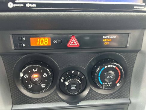 Used 2017 Toyota 86 Auto (Natl) RWD image 25