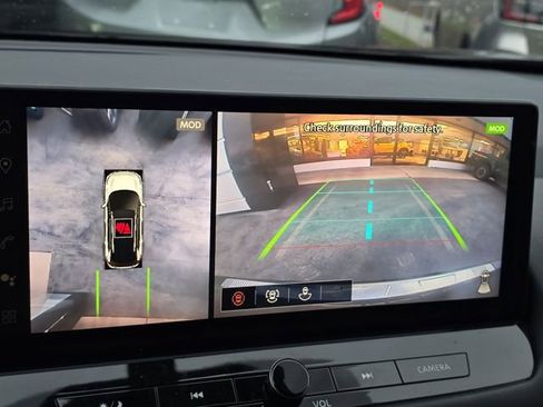 Used 2024 Nissan Rogue SL image 14