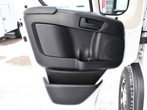Used 2016 RAM ProMaster 2500 image 24