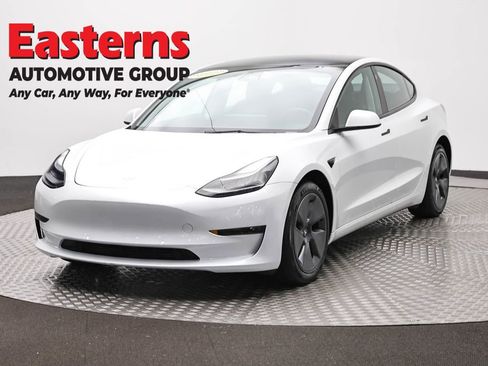 Used 2023 Tesla Model 3 Standard Range RWD image 1