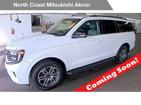 Used 2025 Ford Expedition Active AWD/4WD image 1