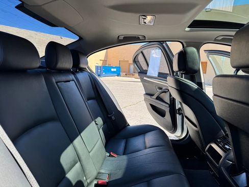 Used 2012 BMW 528i Sedan image 17