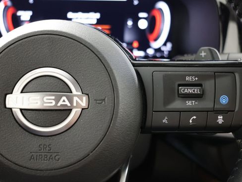 Used 2023 Nissan Pathfinder Platinum AWD/4WD image 32