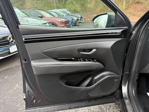 Used 2022 Hyundai Tucson Limited image 8