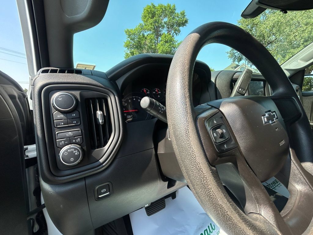 Used 2020 Chevrolet Silverado 1500 Custom Trail Boss w/ Custom Convenience Package AWD/4WD image 23