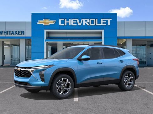 New 2026 Chevrolet Trax LT FWD image 2