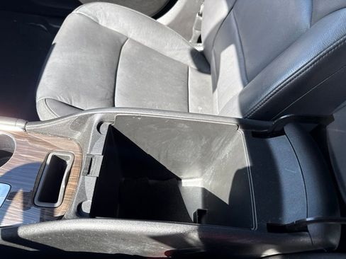 Used 2022 Chevrolet Malibu Premier FWD image 23
