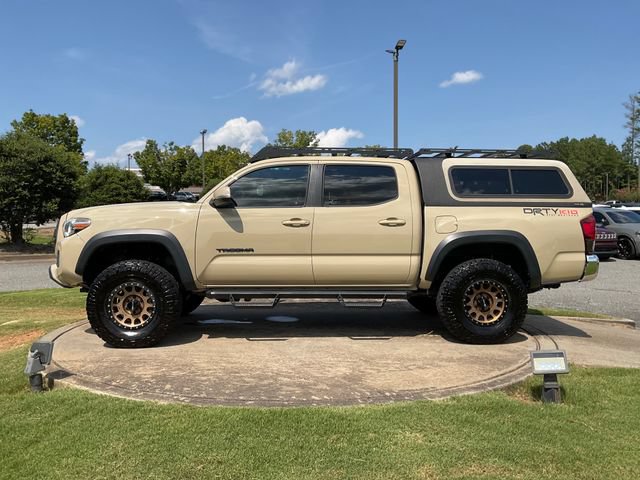 Used 2019 Toyota Tacoma TRD Off-Road AWD/4WD image 4