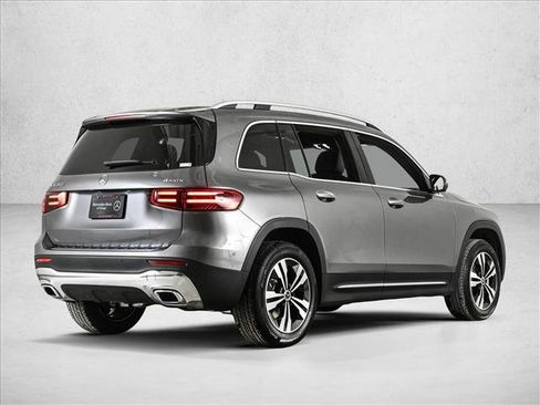 New 2026 Mercedes-Benz GLB 250 4MATIC image 4