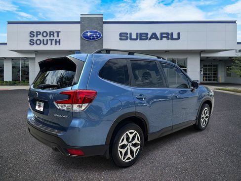 Used 2023 Subaru Forester Premium AWD/4WD image 3