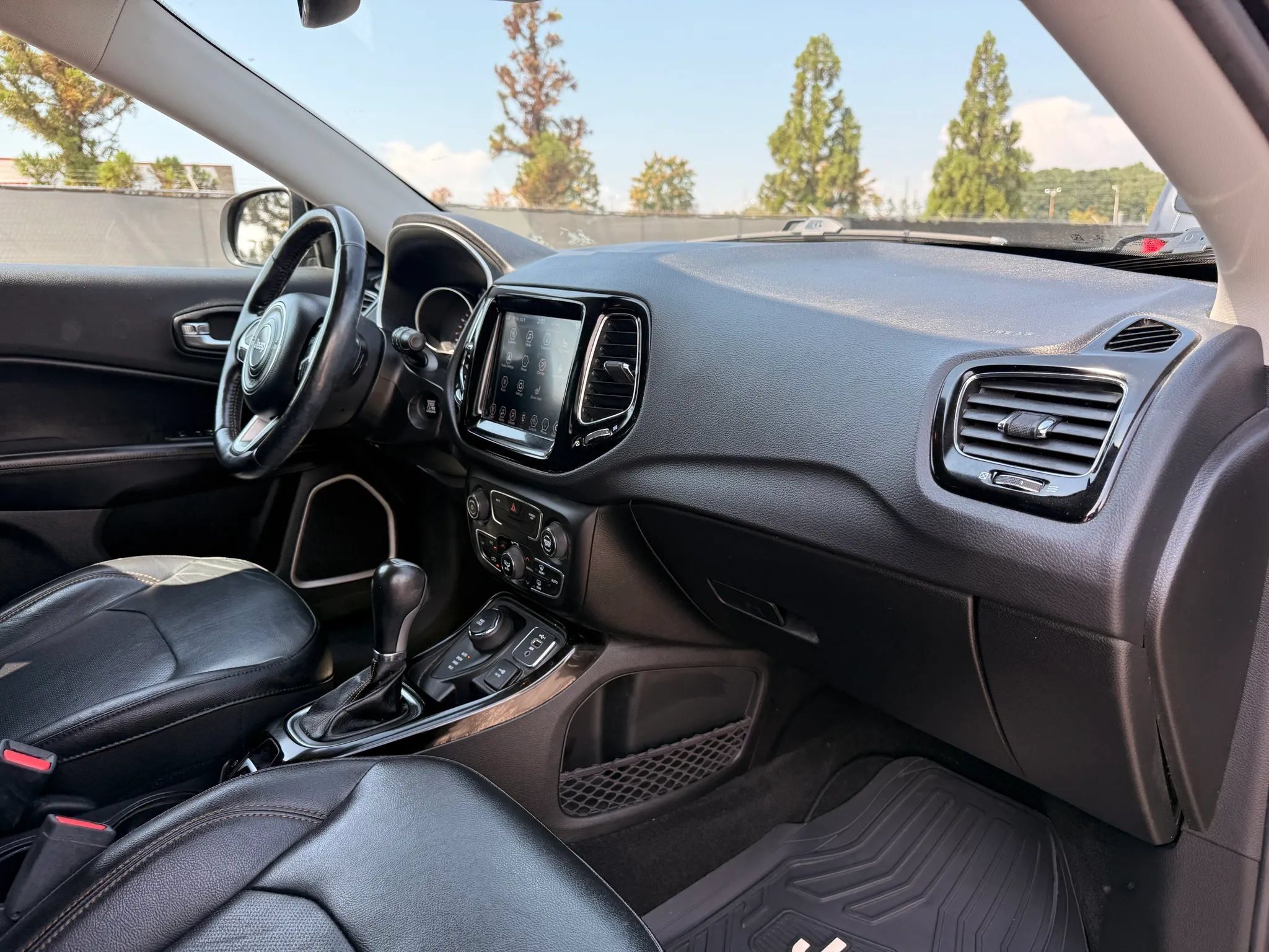 Used 2019 Jeep Compass Limited AWD/4WD image 19