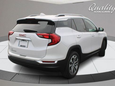 Used 2021 GMC Terrain SLT image 4