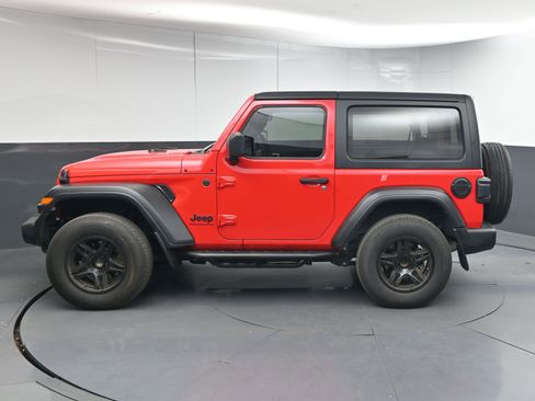 Used 2023 Jeep Wrangler Sport image 5