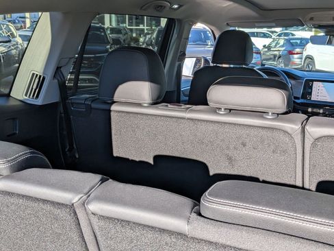 New 2026 Volkswagen Atlas SE image 30